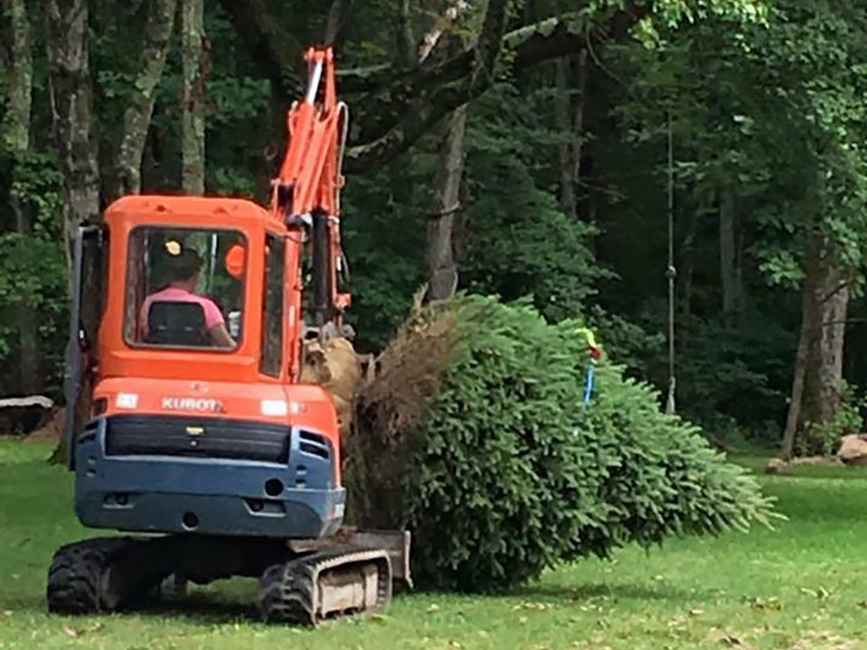 landscapers in southeastern connecticut -  TNT Landscaping & Excavation