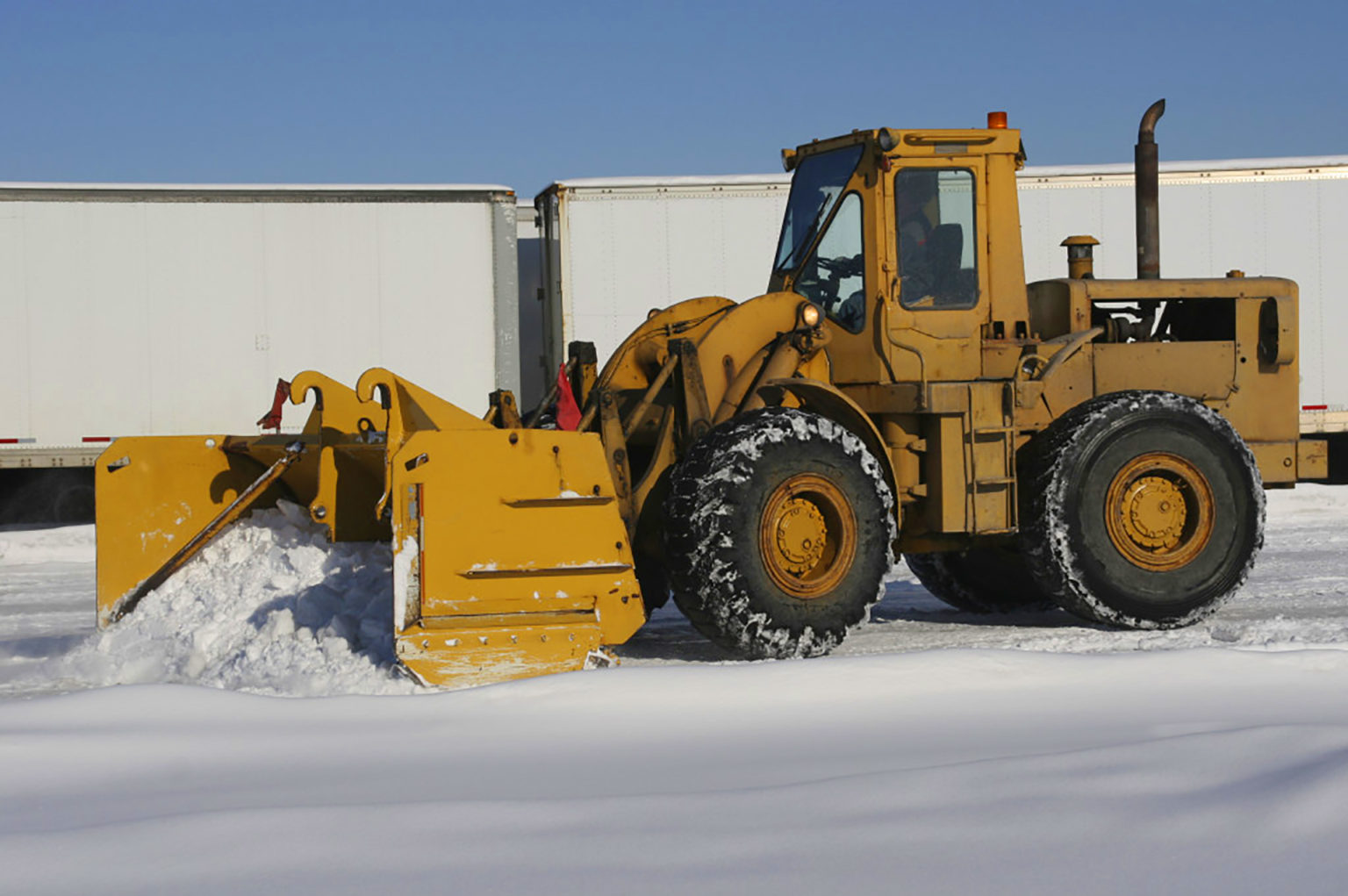 commercial snow removal service in CT from TNT Landscaping & Excavation